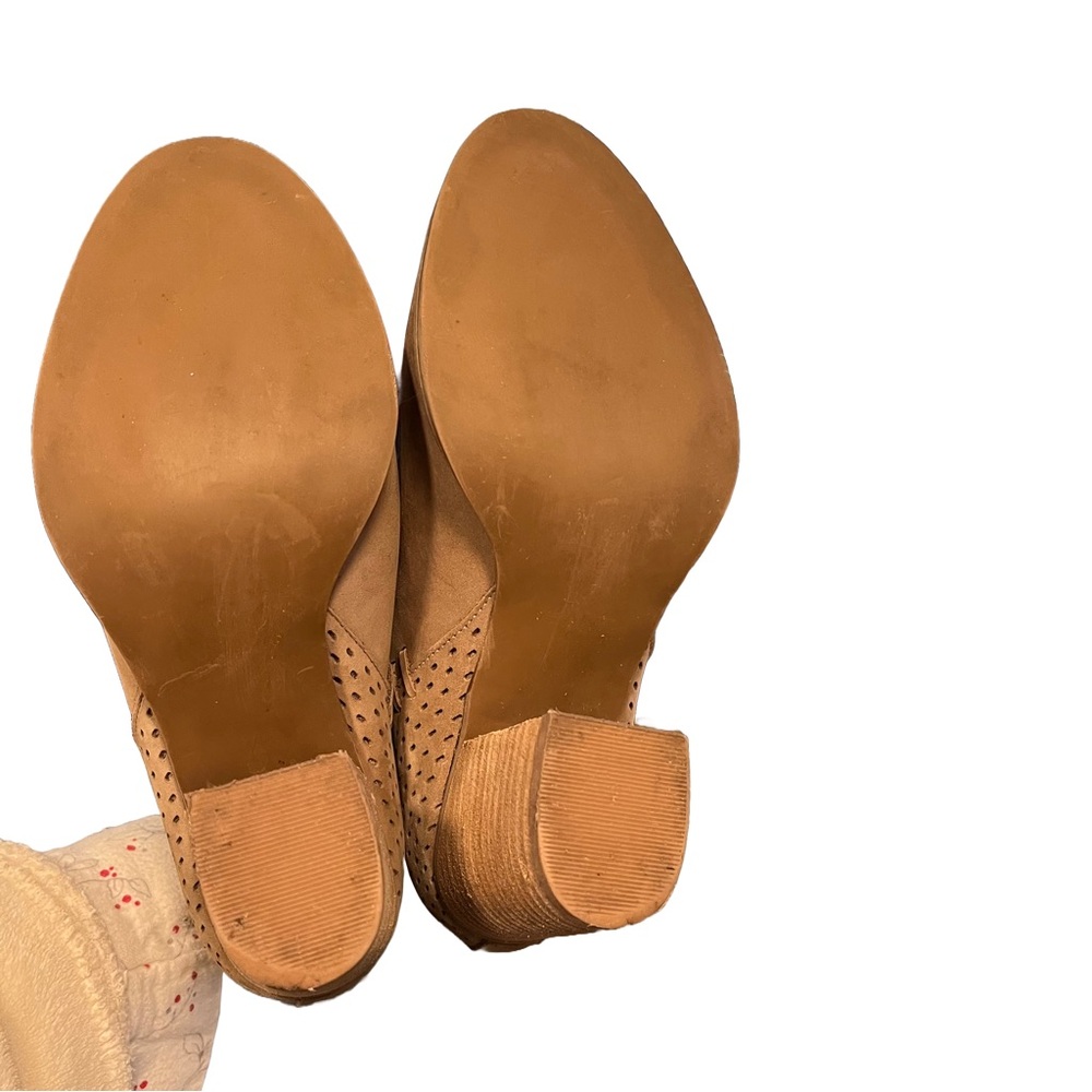 Steve Madden Tan SHEPP Suede Ankle Boots Sz 9.5 V Notch Cut-Out Western - Picture 8 of 10